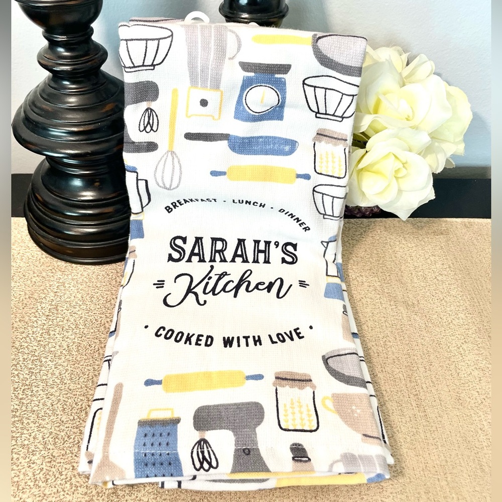 NWT Set of 2 Personalized SARAH’S KITCHEN Towels - Picture 3 of 4